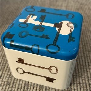 Fossil tin Box storage box watch box blue black cream key pattern (empty)